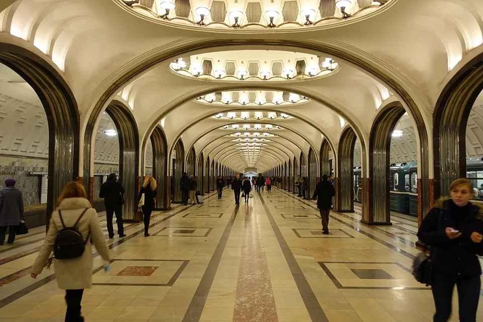 Московское метро: архитектура в движении